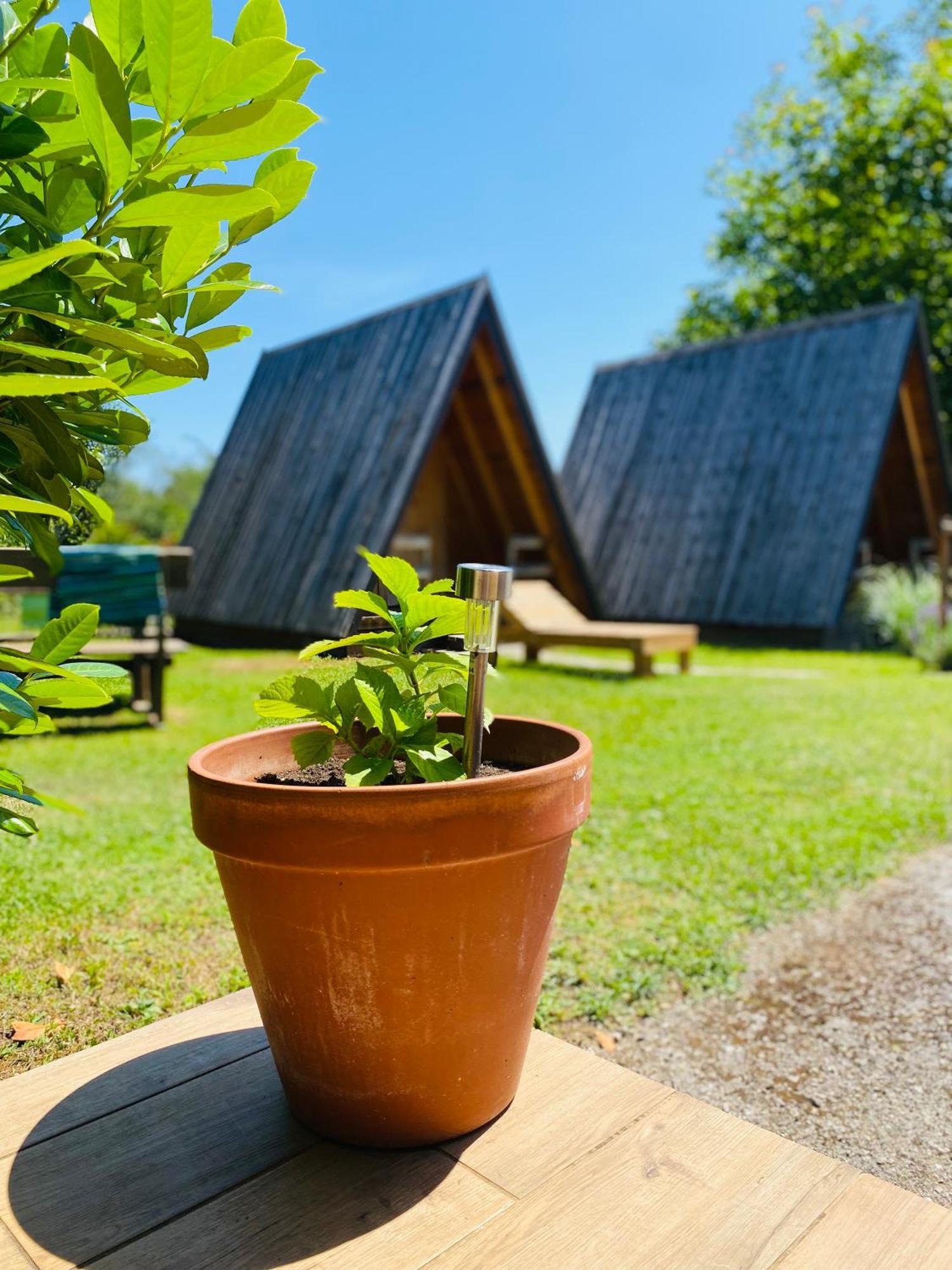 Licko Petrovo Selo Rooms & Glamping Lana Haus מראה חיצוני תמונה