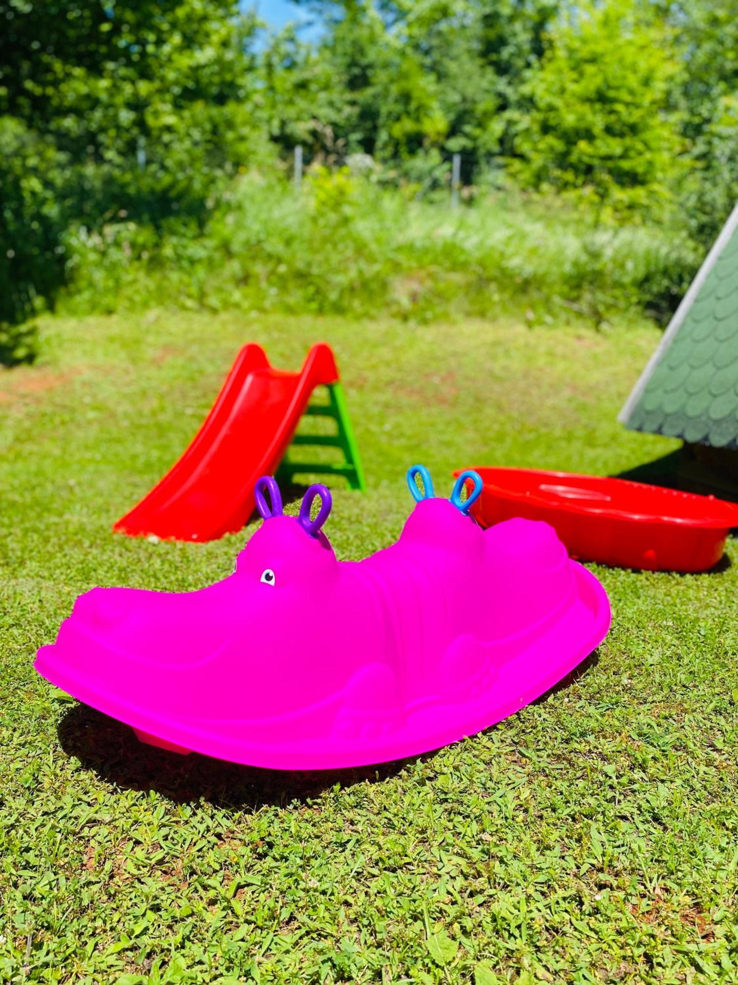 Licko Petrovo Selo Rooms & Glamping Lana Haus מראה חיצוני תמונה