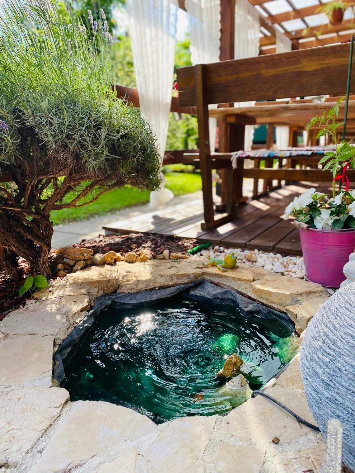 Licko Petrovo Selo Rooms & Glamping Lana Haus מראה חיצוני תמונה